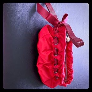 Henri Bendel wristlet